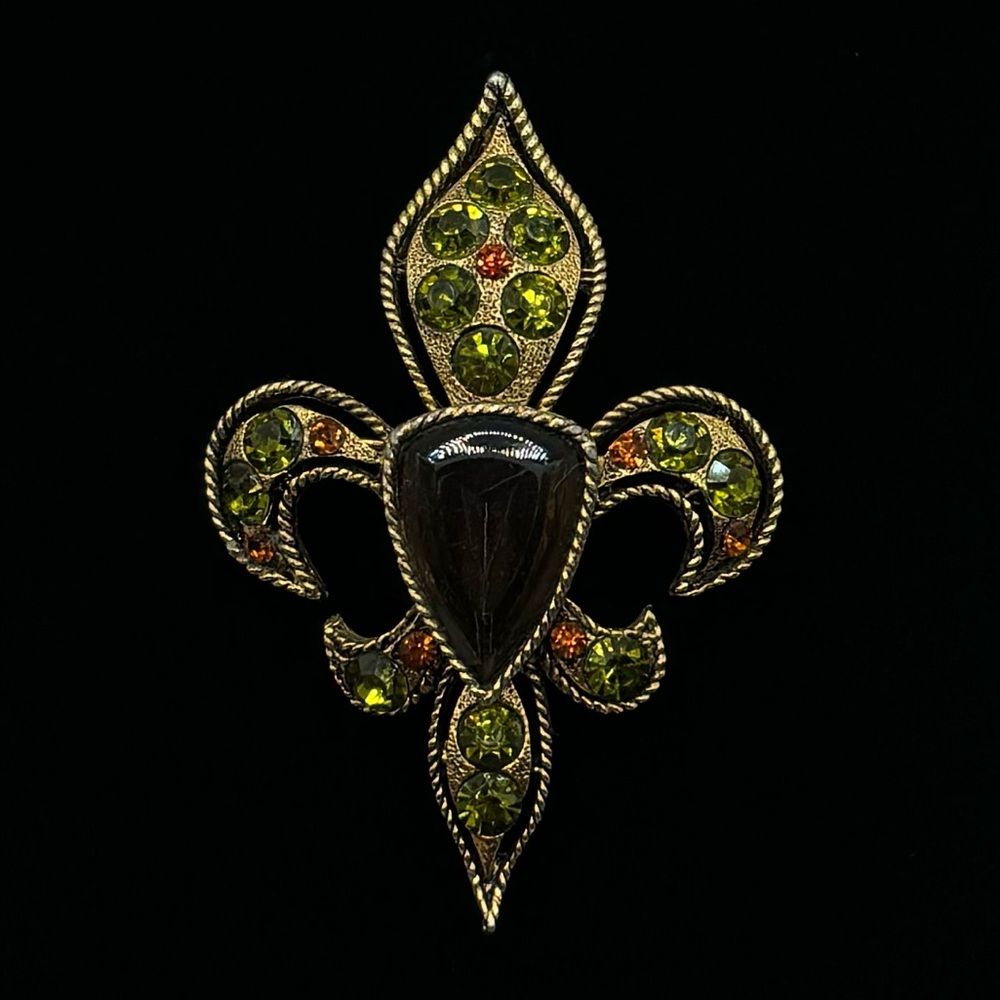 BSK Vintage Fleur De Lis Crystal Brooch/Pendant